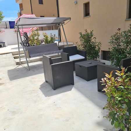 Villa Patricija-Apartmani Poreč Extérieur photo