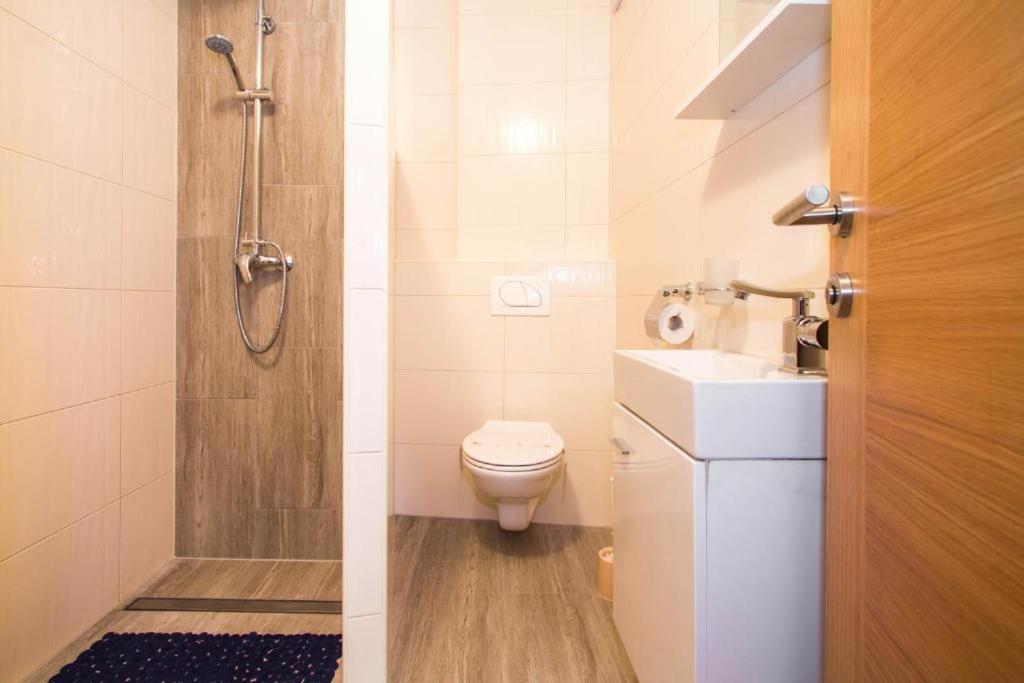 Villa Patricija-Apartmani Poreč Extérieur photo