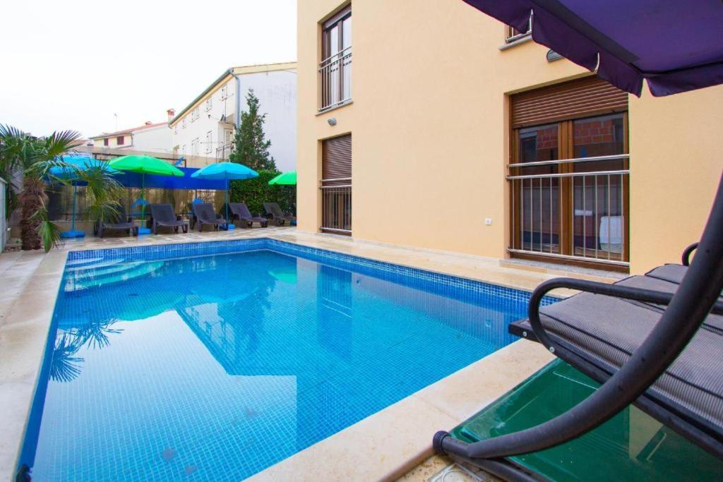 Villa Patricija-Apartmani Poreč Extérieur photo