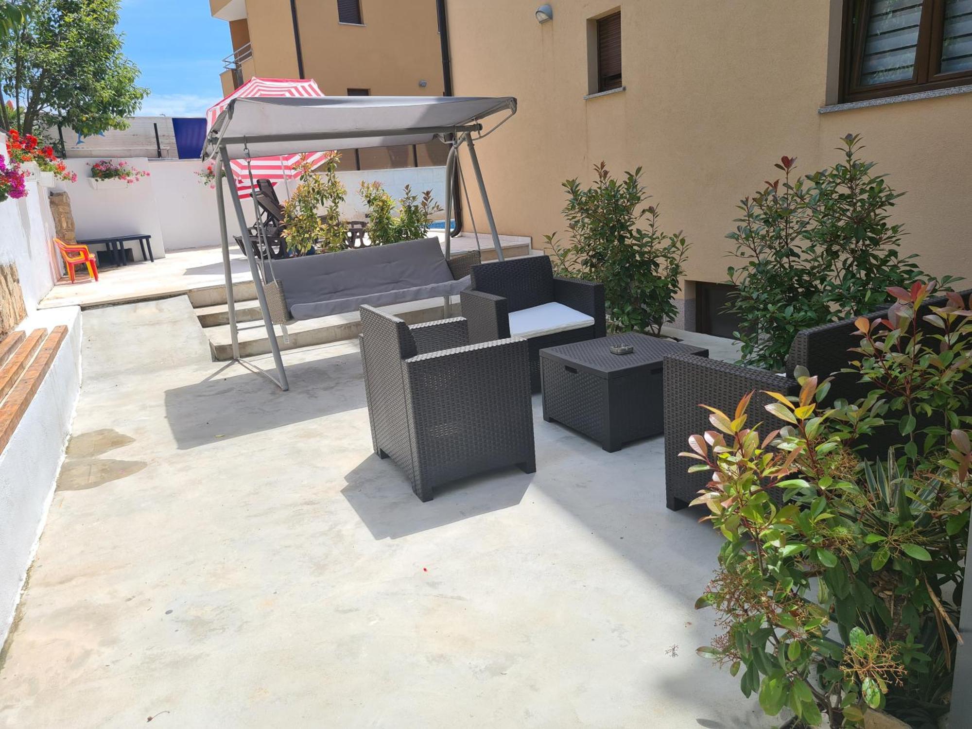 Villa Patricija-Apartmani Poreč Extérieur photo